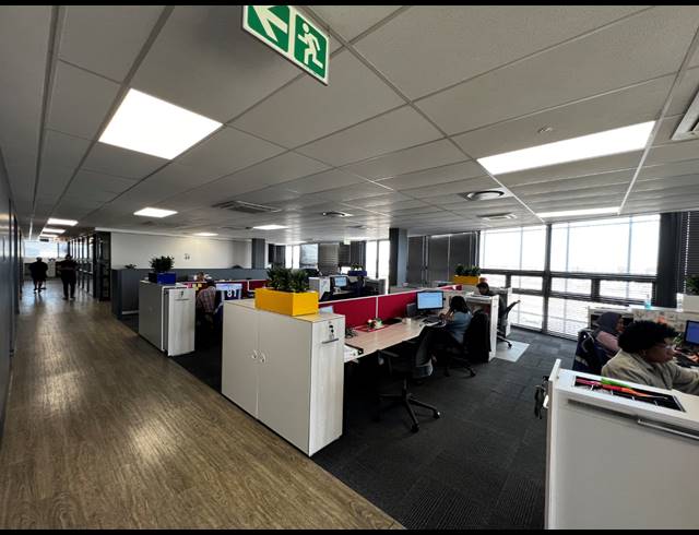 5,418M² WAREHOUSE TO LET IN AIRPORT INDUSTRIA